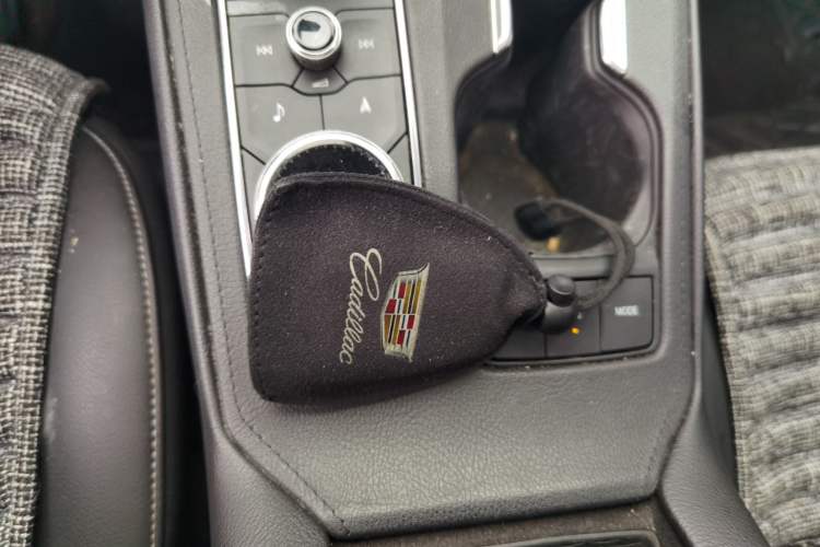 Used Cadillac XT4 2018 28T Two-Wheel Drive Leading Version