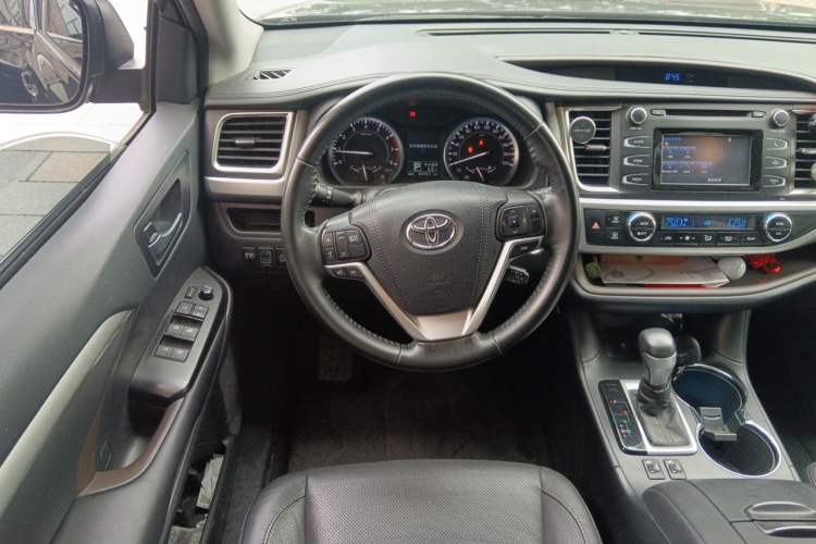 Used Toyota Highlander 2017 2.0T Four-Wheel Drive Black Edition Limited Model
