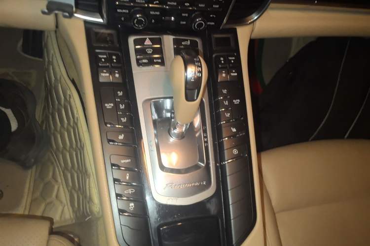 Used Porsche Panamera 2014 Panamera 4 3.0T Gear Lever