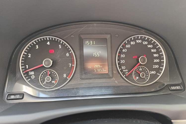 Used Volkswagen Touran 2015 1.4T Manual Fashion Edition 5-Seater