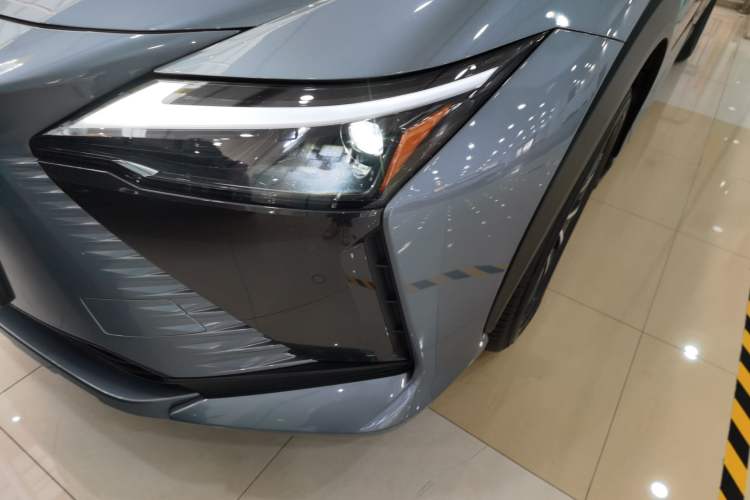 Used Lexus RZ 2023 450e All-Wheel Drive Luxury Edition