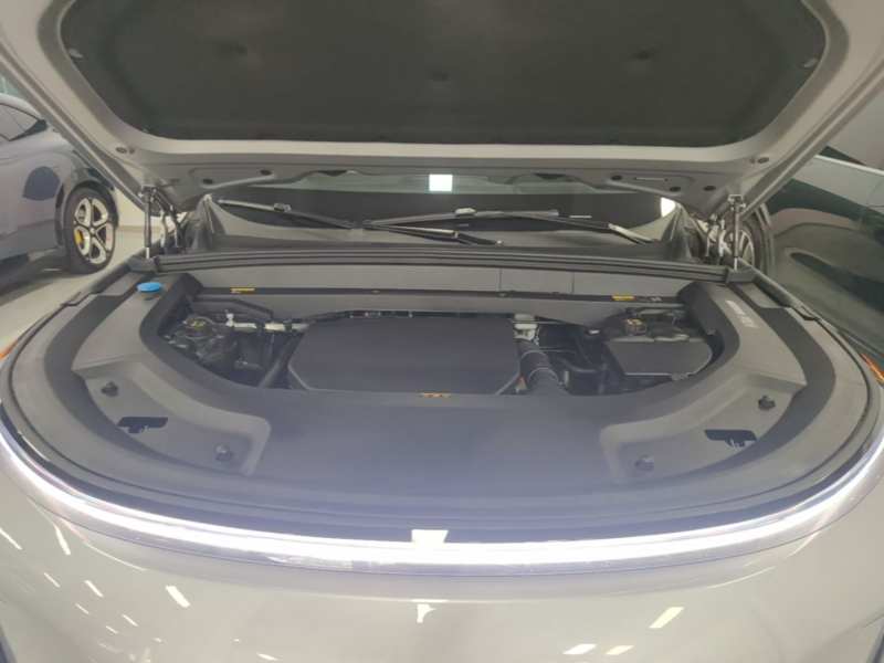 Used Li Auto L8 2023 Pro Model — 19