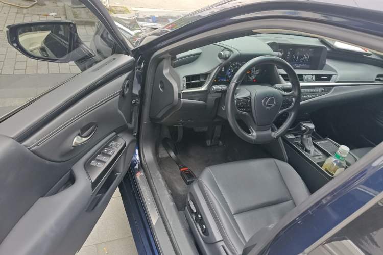 Used Lexus ES 2020 200 Excellence Edition