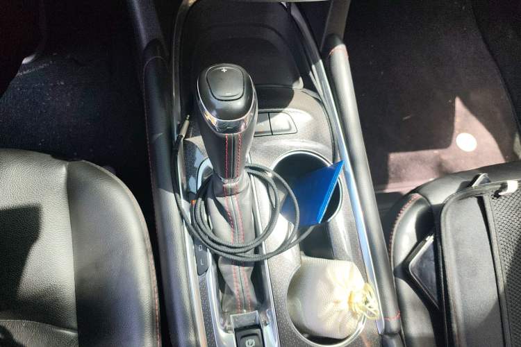 Used Chevrolet Malibu XL 2020 Redline 550T Automatic Sport Edition Gear Lever