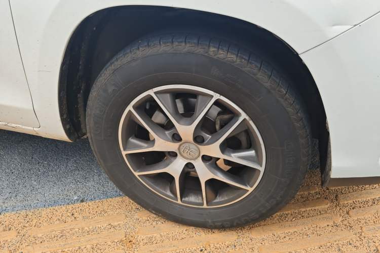 Used BYD Song 2018 1.5TID Automatic Smart Connect Prestige Model
