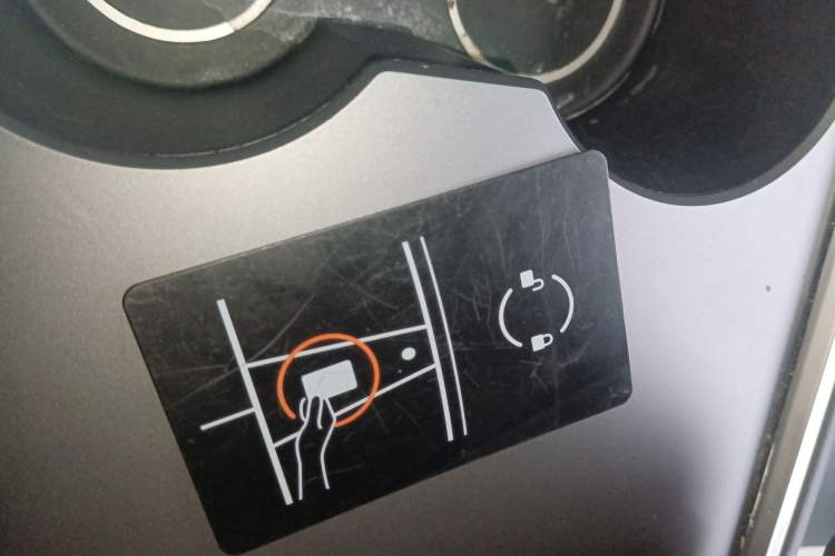 Used Tesla Model Y 2024 Long-Range All-Wheel-Drive Version Vehicle Key