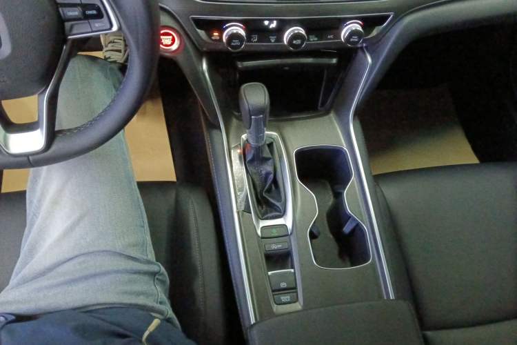 Used Honda Accord 2018 260TURBO Elite Edition China V Gear Lever