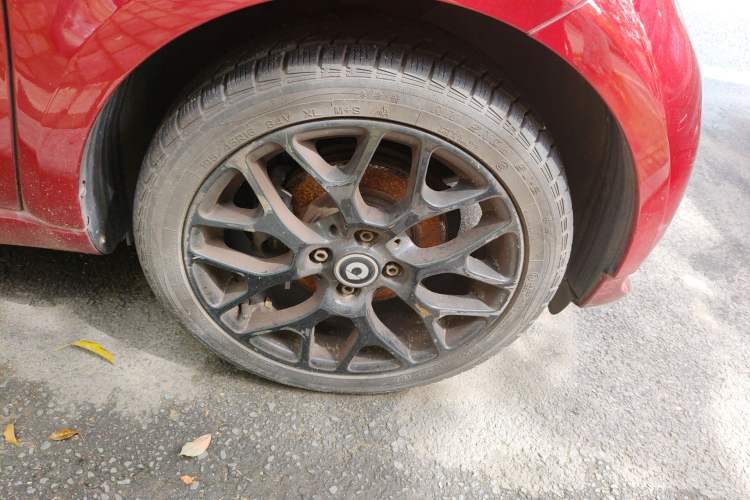 Used smart fortwo 2019 0.9T 66kW Red Instant Special Edition China VI Right Front Wheel Hub