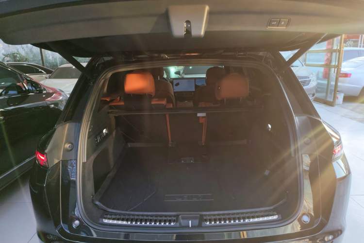 Used Li Auto L7 2023 Pro Model
