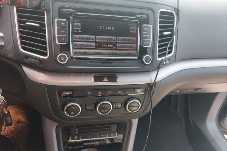 Used Volkswagen Sharan 2013 1.8TSI Standard Model