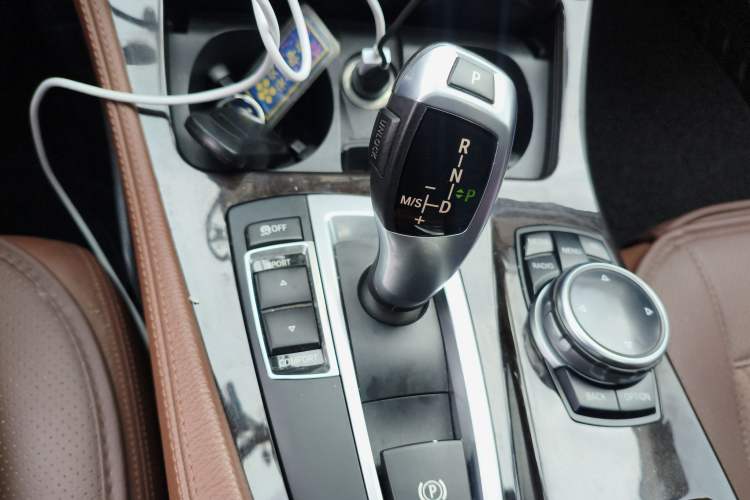 Used BMW 5 Series 2014 528Li Leading Model