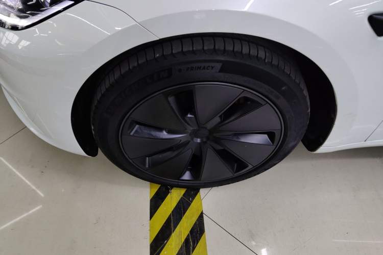 Used Tesla Model 3 2023 Rear-Wheel-Drive Version
