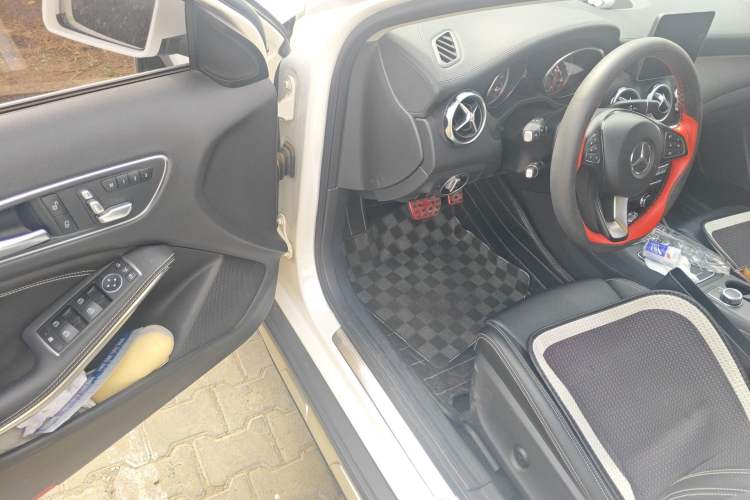 Used Mercedes-Benz GLA 2017 GLA 200 Fashion Model Driver Seat