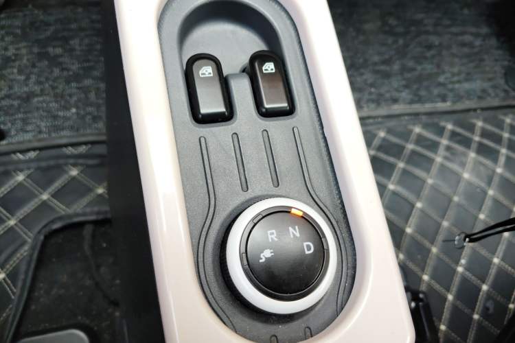 Used Wuling Hongguang MINIEV 2021 Macaron Fashion Edition Lithium-Ion Battery