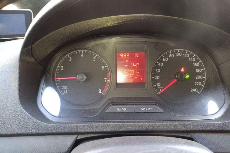 Used Volkswagen Jetta 2015 1.6L Automatic Fashion Model
