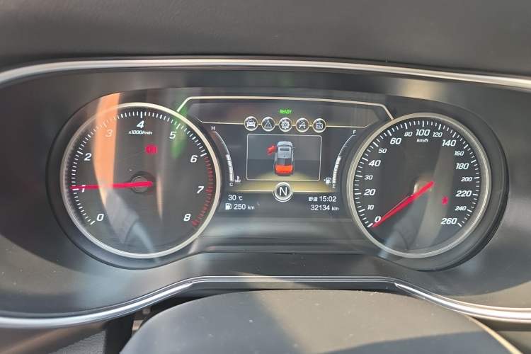 Used Hongqi H5 2020 1.8T Automatic Smart Connect Flagship Edition Instrument Cluster