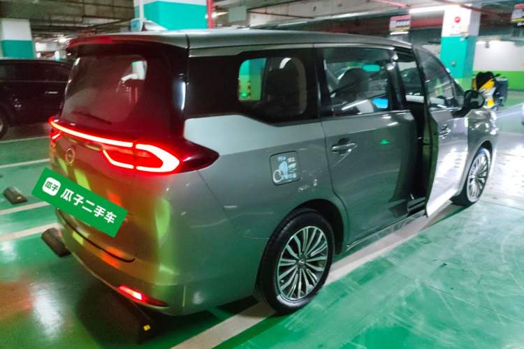 Used GAC Trumpchi M6 2019 270T DCT Luxury Edition (7-seater) China VI Rear Right 45 Deg