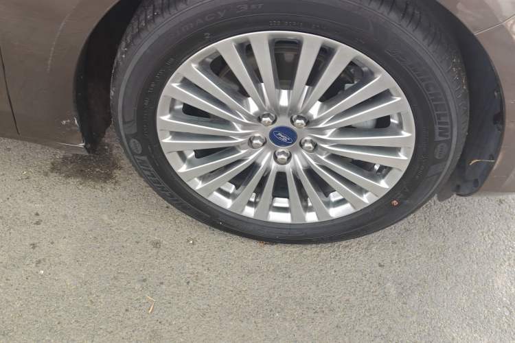 Used Ford Taurus 2015 EcoBoost 245 Luxury Model
