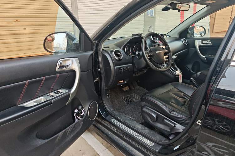 Used Haval H6 2016 Upgraded Model 1.5T Automatic Two-Wheel Drive Elite Version
