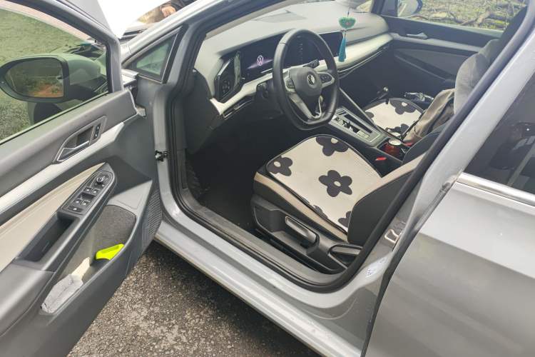 Used Volkswagen Golf 2021 280TSI DSG Pro Driver Seat