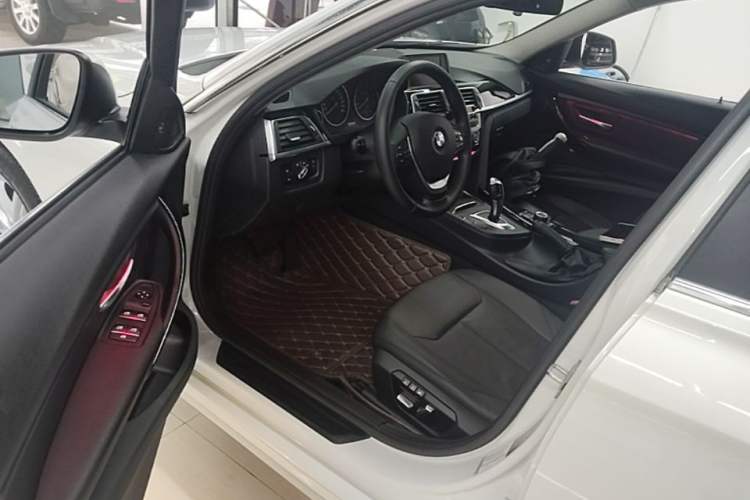 Used BMW 3 Series 2016 320Li Ambition Model