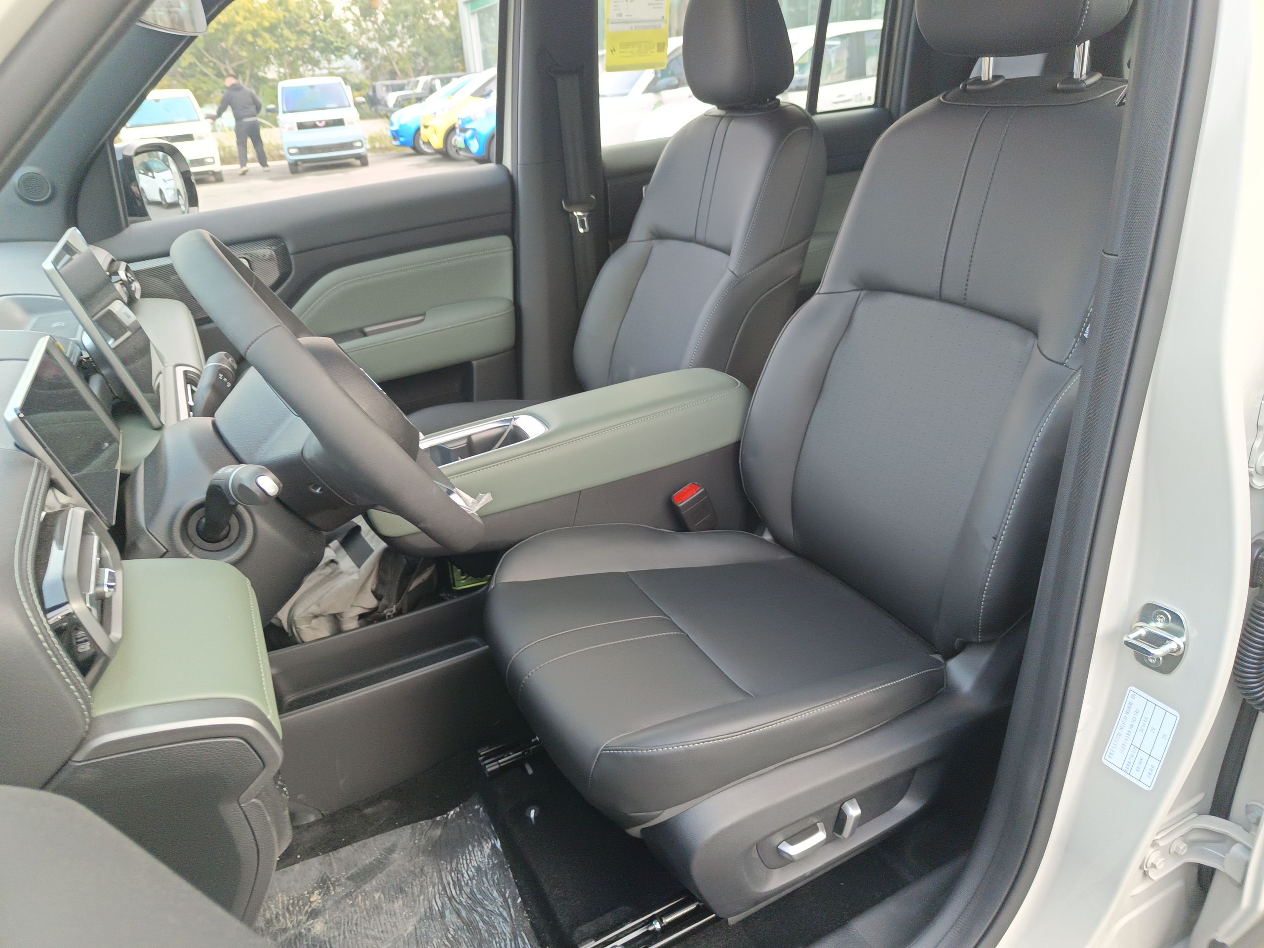 Переднее сиденье в автомобиле