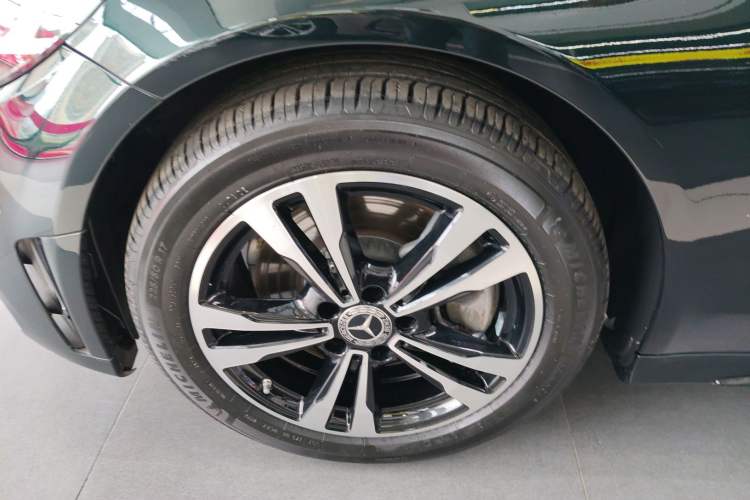 Used Mercedes-Benz C-Class 2020 C 260 Sport Edition Left Front Wheel Hub