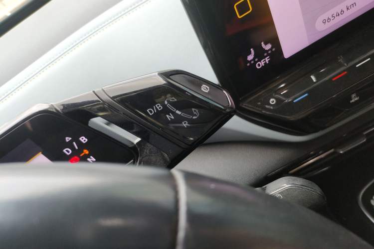 Used Volkswagen ID.4 X 2023 Pure Smart Edition Gear Lever