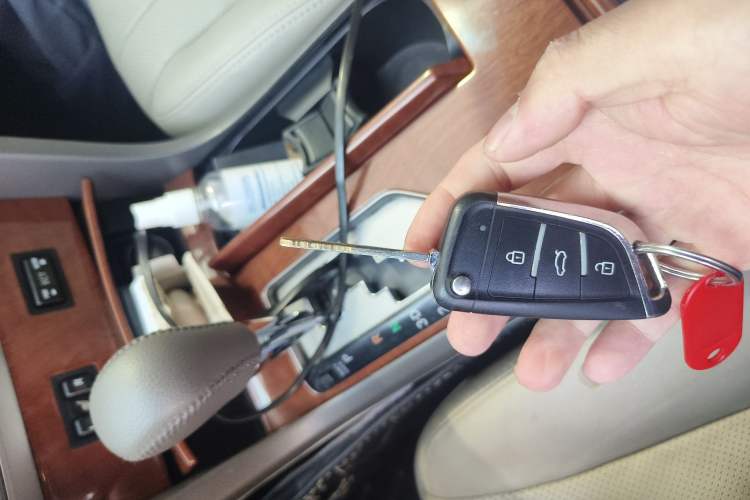 Used Toyota Camry 2013 200G Classic Luxury Edition