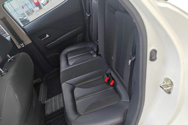 Used ORA iQ 2018 High-Range Version Smart Connectivity Model
