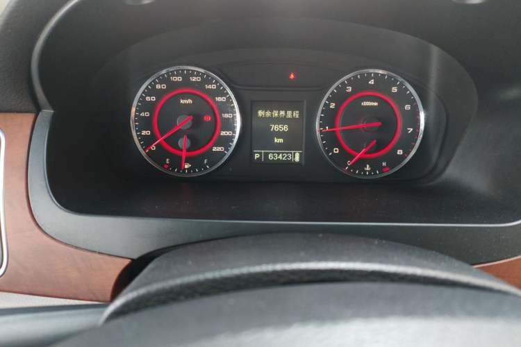 Used SAIC MAXUS G10 2015 2.0T Automatic Anniversary Edition Odometer Close Up