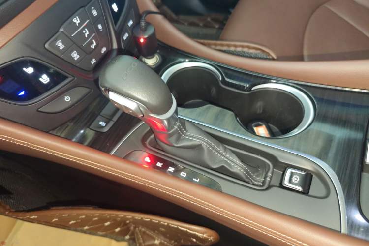 Used Buick Envision 2020 20T Two-Wheel Drive Luxury Model
