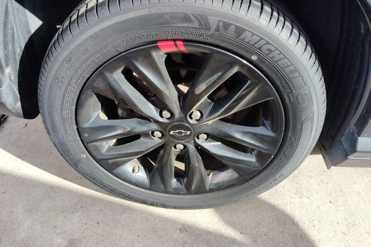 Used Chevrolet Orlando 2020 Light Hybrid Redline 530T Automatic Enjoyment Edition (5+2 Models)
