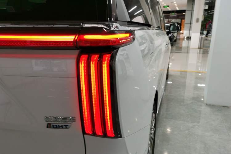 Used Wey Lanshan 2023 Four-Wheel Drive Ultra-Long Range Version
