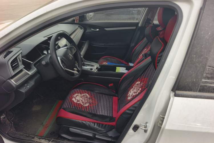 Used Honda Civic 2019 220TURBO CVT Dynamic Edition China VI Emission Standard Left Front Seat