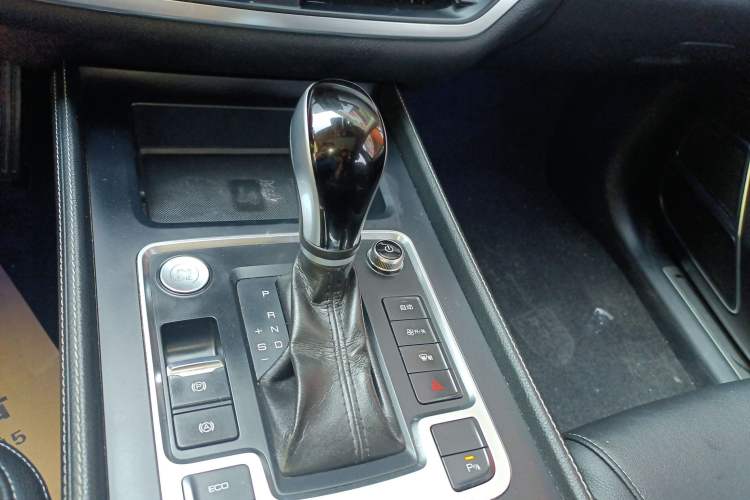 Used BYD Tang 2018 2.0T Automatic Smart Connect Prestige 7-Seater China V Standard Gear Lever