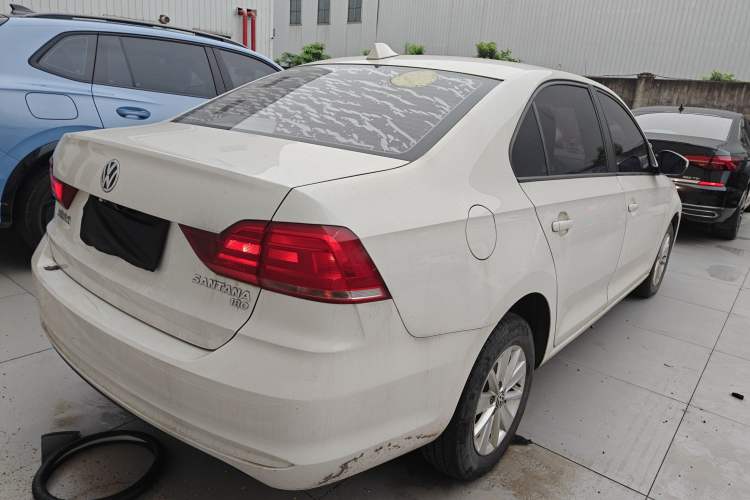 Used Volkswagen Santana 2016 1.6L Manual Fashion Edition Rear Right 45 Deg