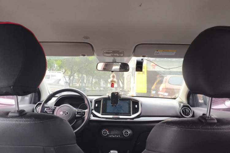 Used Kia kx1 Stonic 2019 1.4L Automatic Fashion Edition China VI Headliner