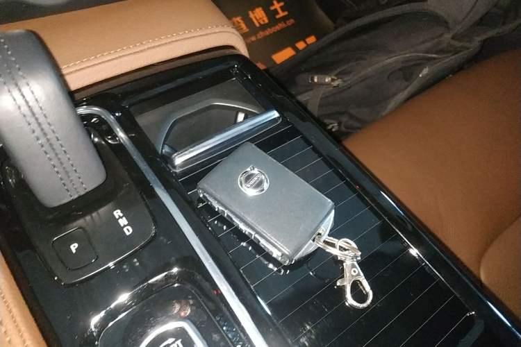 Used Volvo S90 New Energy 2021 T8 eDrive Hybrid Zhiyi Luxury Edition
