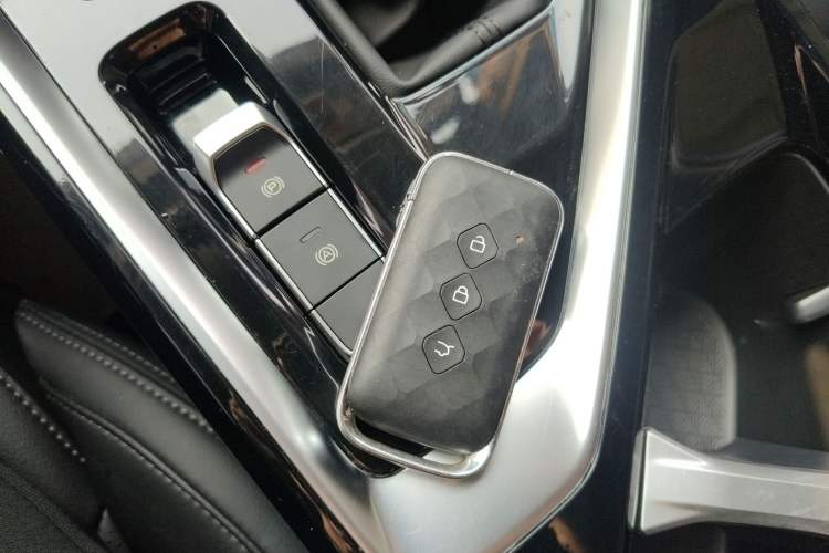 Used Wuling Asta 2022 2.0L DHT Electric Power Version
