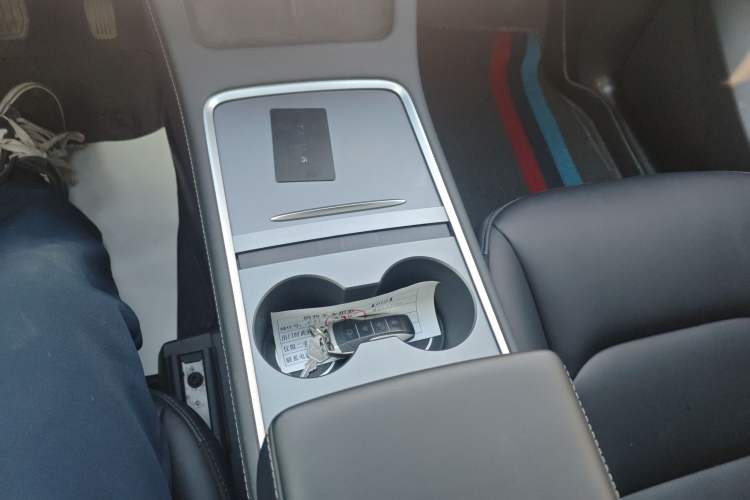 Used Tesla Model Y 2023 Rear-Wheel-Drive Version
