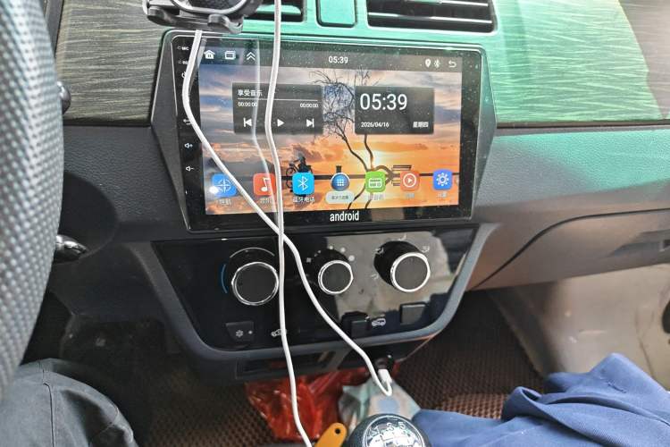 Used Jinbei Hiace X30 2023 1.5L Super-Enjoyment Van 2/5 Seats Non-Air-Conditioned Version SWC15M