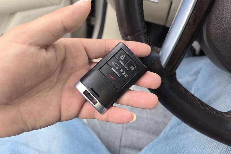 Used Cadillac XTS 2014 28T Comfort Version Vehicle Key