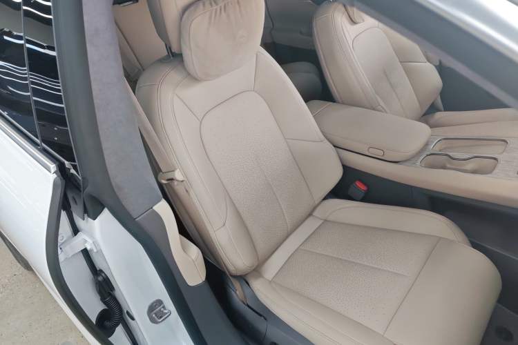 Used Nio ET7 2024 75 kWh Executive Edition
