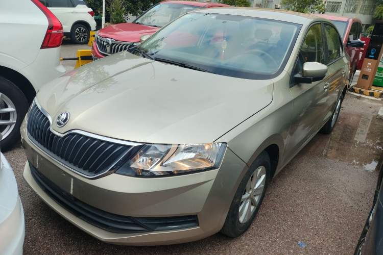 Used Skoda Rapid 2018 1.6L Manual Standard Edition