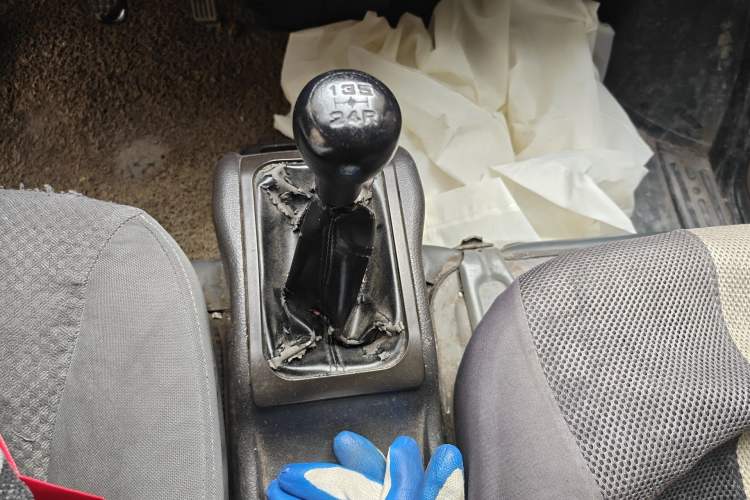 Used Wuling Rongguang 2014 1.2L S Base Model Gear Lever