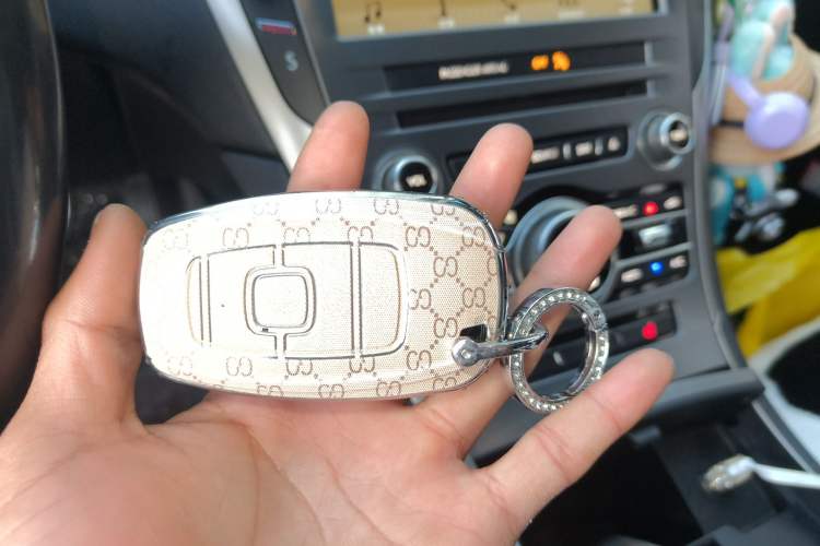 Used Lincoln MKZ 2017 2.0T Luxury Edition Vehicle Key