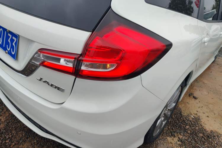 Used Honda Jade 2017 1.8L automatic Comfort version 5 seats