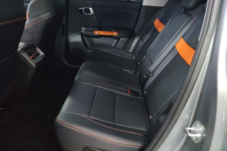 Used BAIC Off-Road BJ30 2026 Model Traveler 1.5T DCT Two-Wheel Drive Seven-Seat Version
