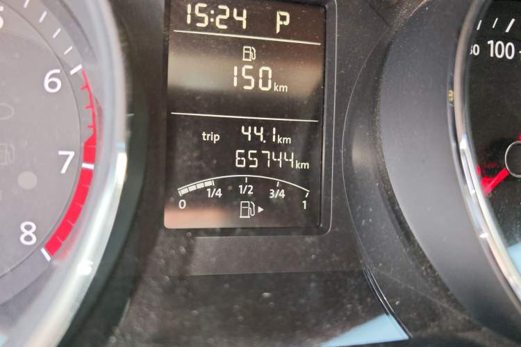 Used Volkswagen Sagitar 2018 1.6L Automatic Comfort Model Odometer Close Up